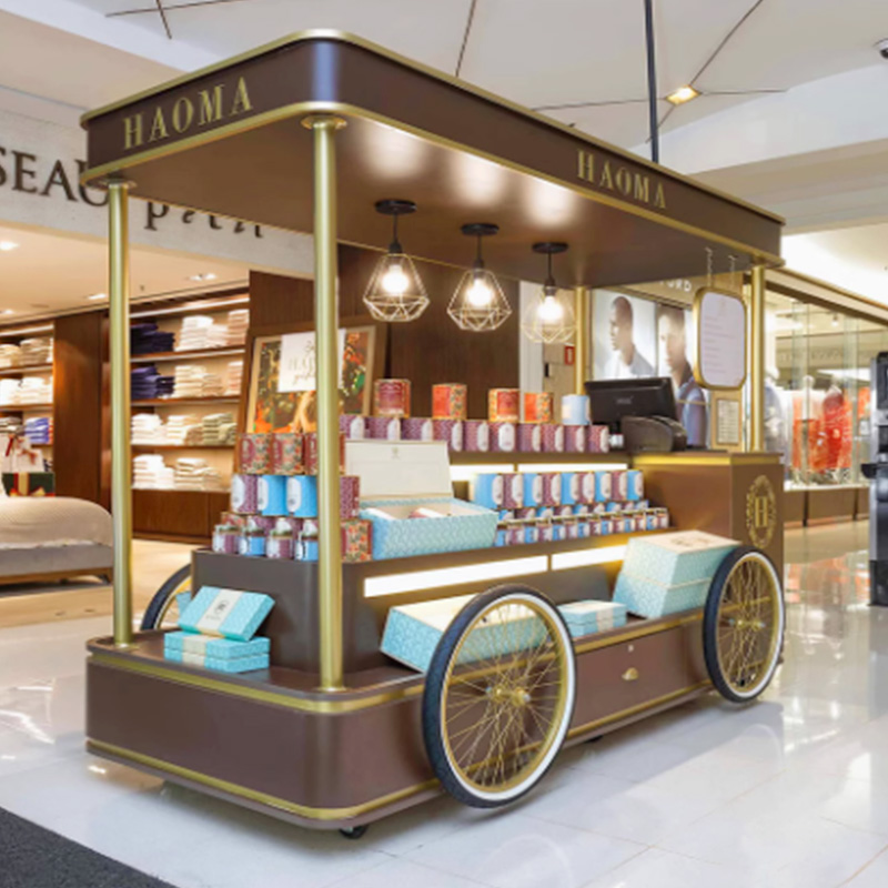Mall Mid-Island Display