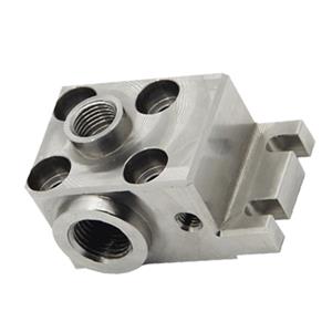 บล็อกท่อร่วมไฮดรอลิกที่กลึงด้วย ซีเอ็นซี ที่มีความแม่นยำ