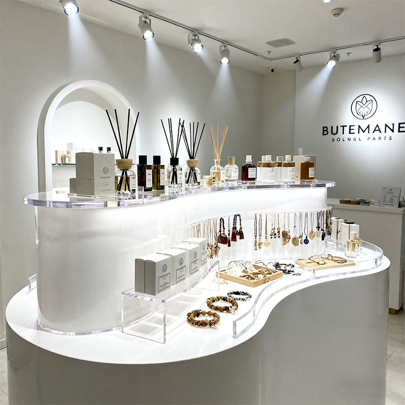 slatwall retail displays