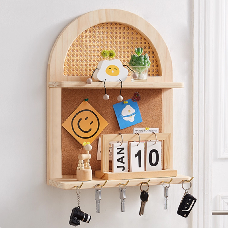 Wall mounted retail shelf