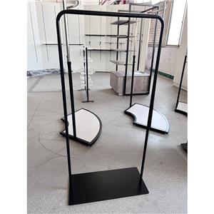 Minimalist na Itim na Metal na Damit na Rack