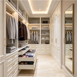 Tại sao người tiêu dùng ở phương Tây ngày càng sẵn lòng chi trả cho những bộ quần áo được thiết kế riêng?