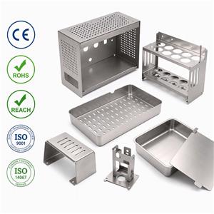 Maßgefertigte Edelstahltabletts und Metallbauteile