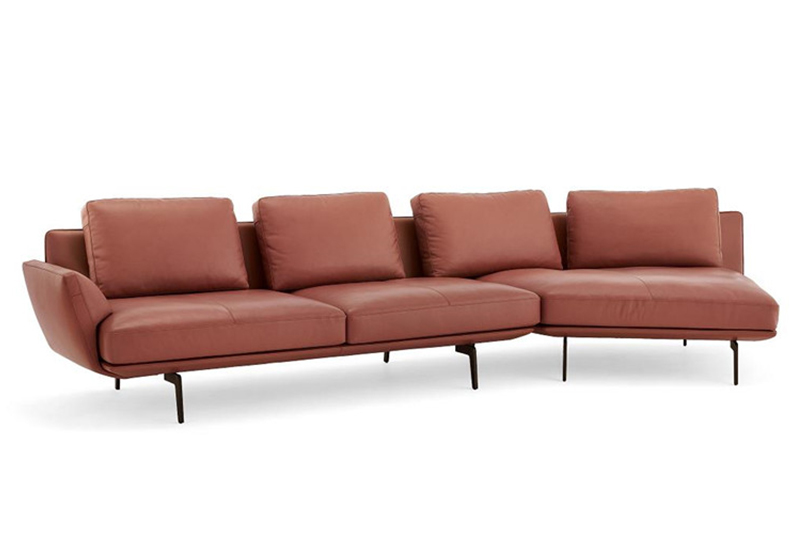 Set di divani moderni e confortevoli in pura pelle