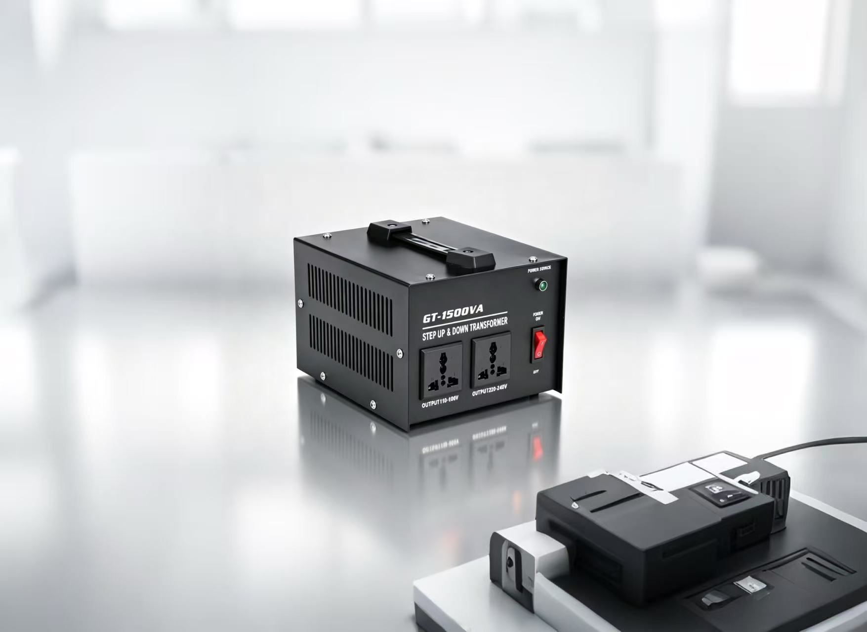 Portable AC Voltage Converter