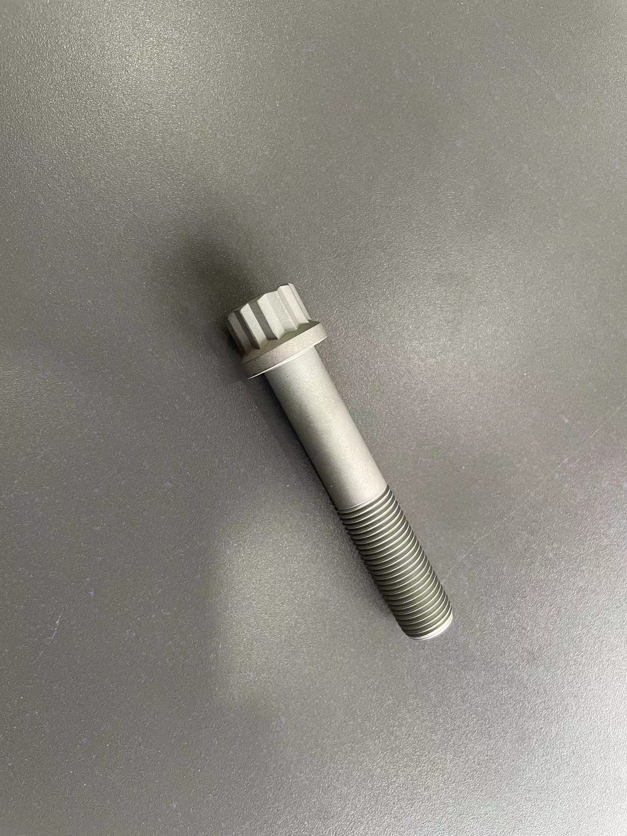 Materiale Inconel 718, metodo di formatura della testa di bulloni a testa svasata a dodici punti（一）