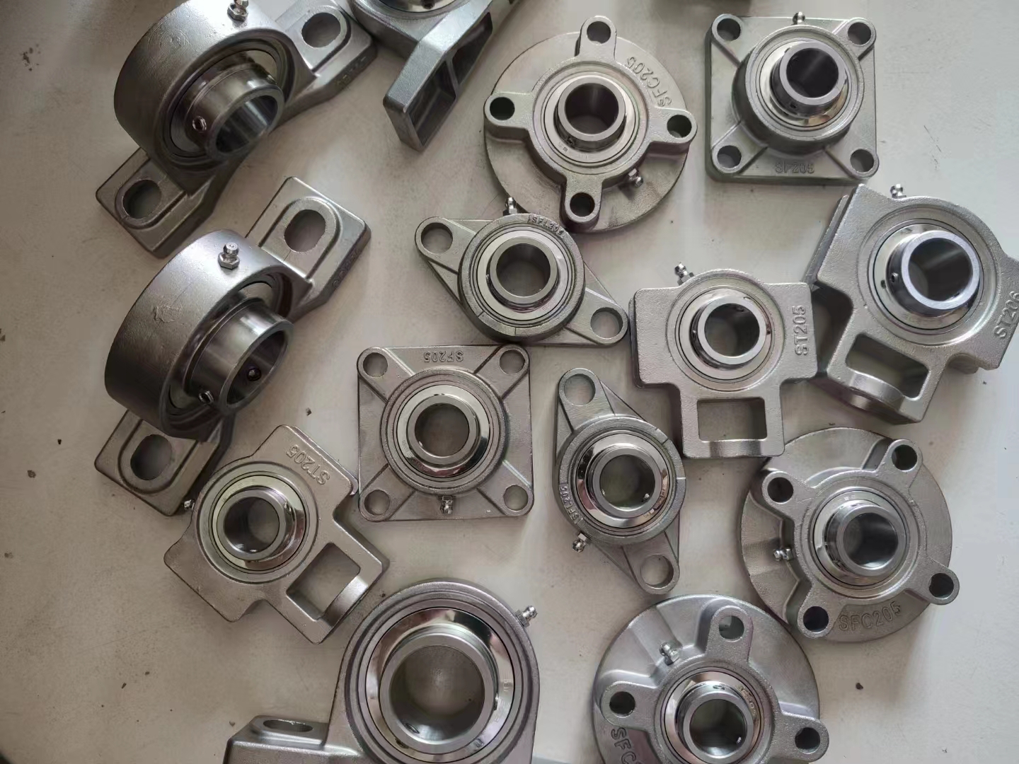 Outer spherical stainless steel bearing manufacturing production