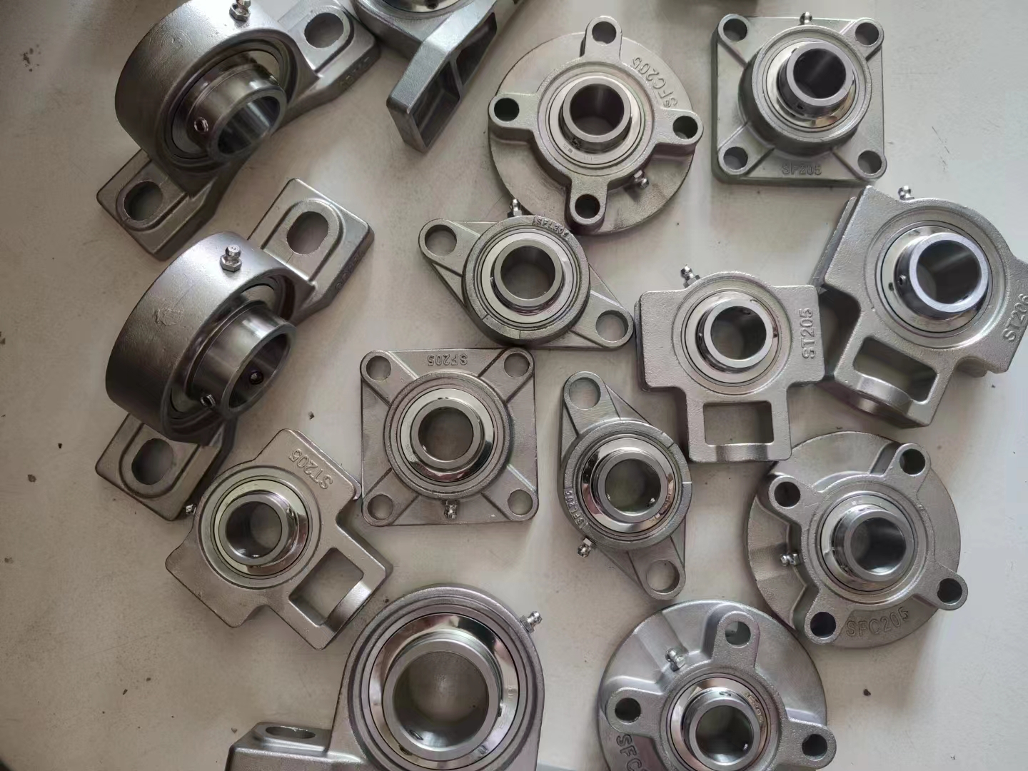 STRB Maintenance-freeStainless steel bearing