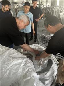 Welcome customer visiting our factory -Shan Dong Jie Han