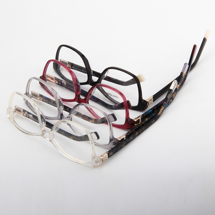 Lady Eyeglasses With Crystal Stone Decoration