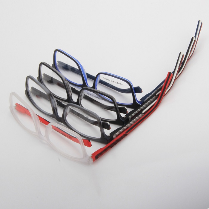 Unisex Eyeglasses With Rubber Temple