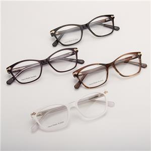 Gafas ópticas diseñadas para dama