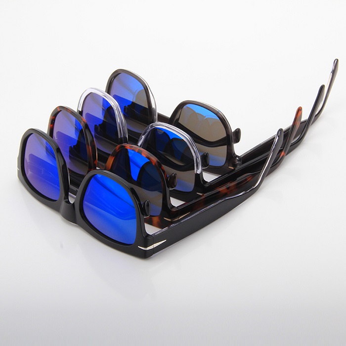 Neutral Polarized Solar Glasses