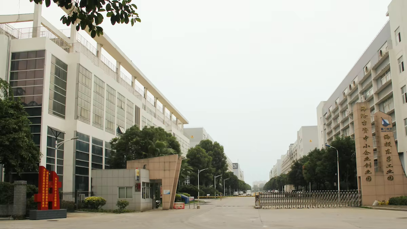 Come scegliere un fornitore all'ingrosso di occhiali da vista, sia classici che alla moda?