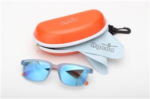 Un unico fornitore per tutto: occhiali da vista classici, occhiali da vista alla moda, occhiali da vista sportivi, montature per occhiali da vista e occhiali da sole per bambini.