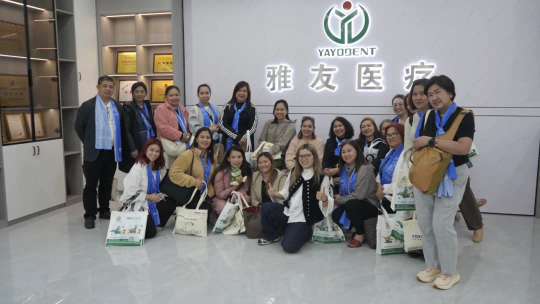 grupo de visita ao dentista - dia aberto da fábrica de unidades odontológicas