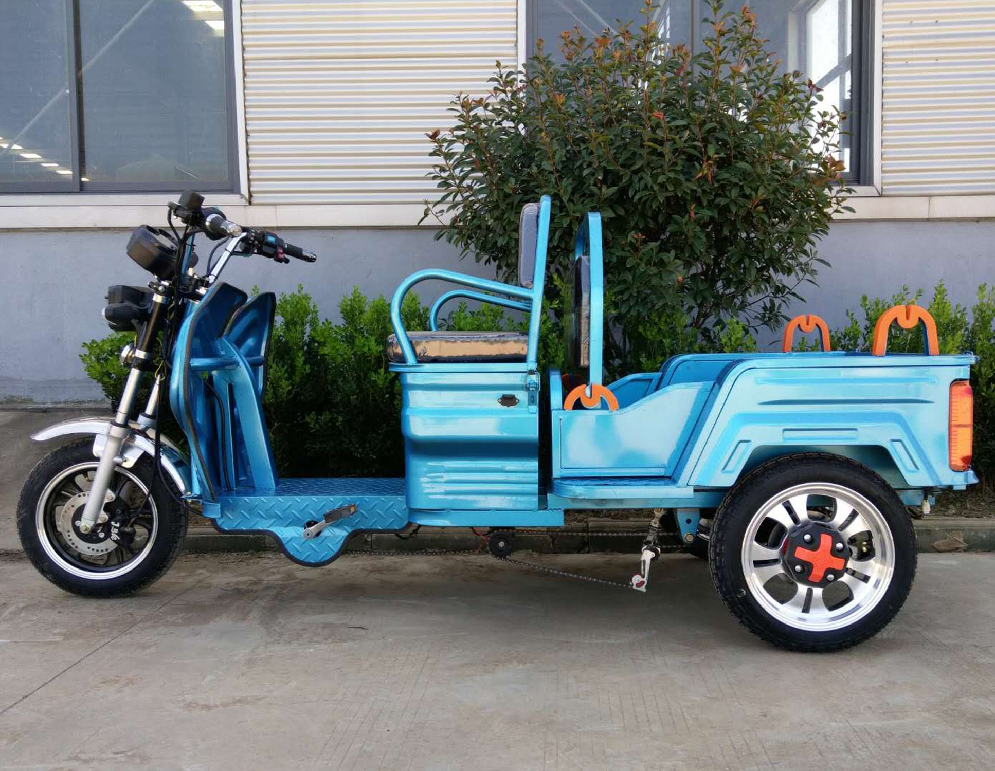 pedal assist tricycle