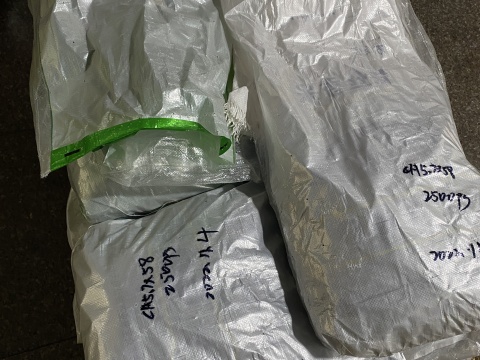 The daily shipping of screws