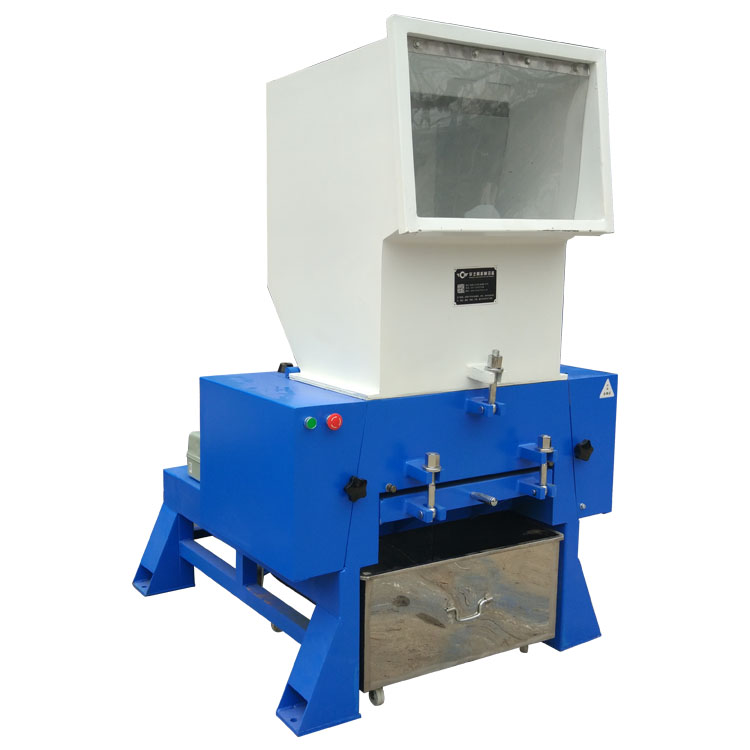 Introduction du broyeur automatique de recyclage des déchets plastiques