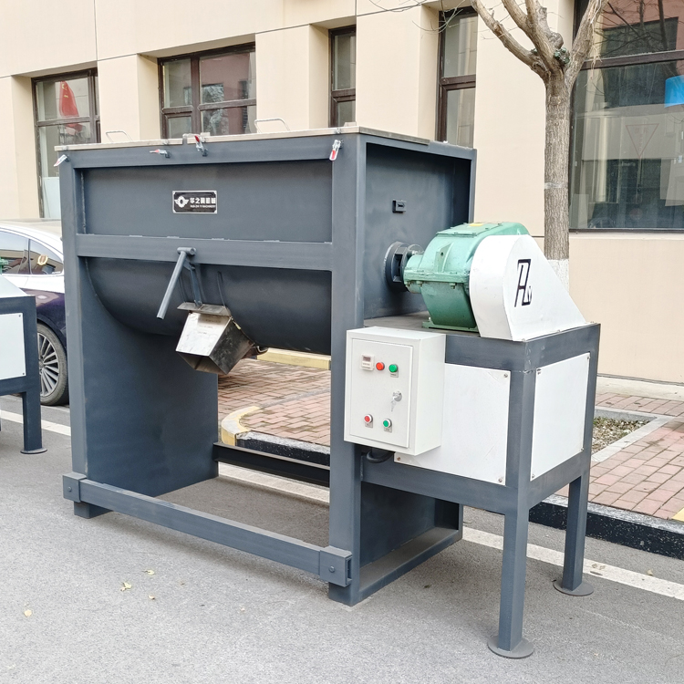 Horizontal mixer shipment to Canada