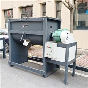 Horizontal mixer shipment to Canada