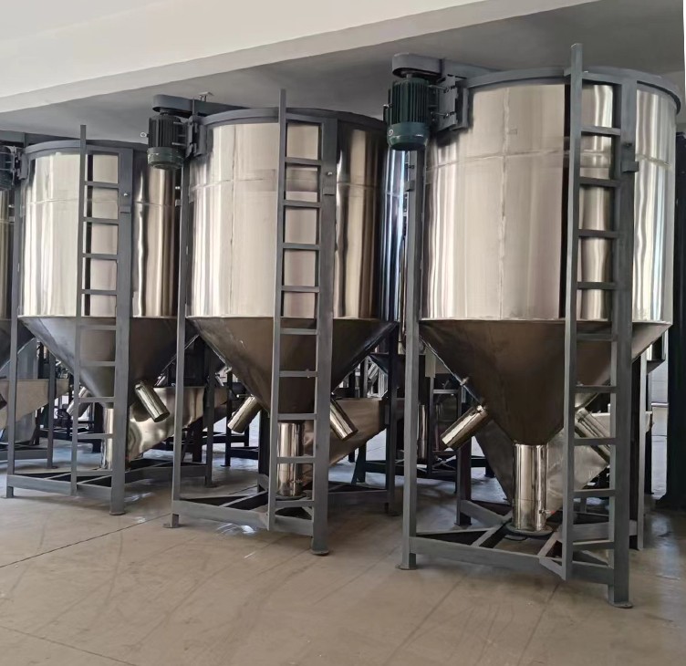 Electric heating and drying vertical mixer