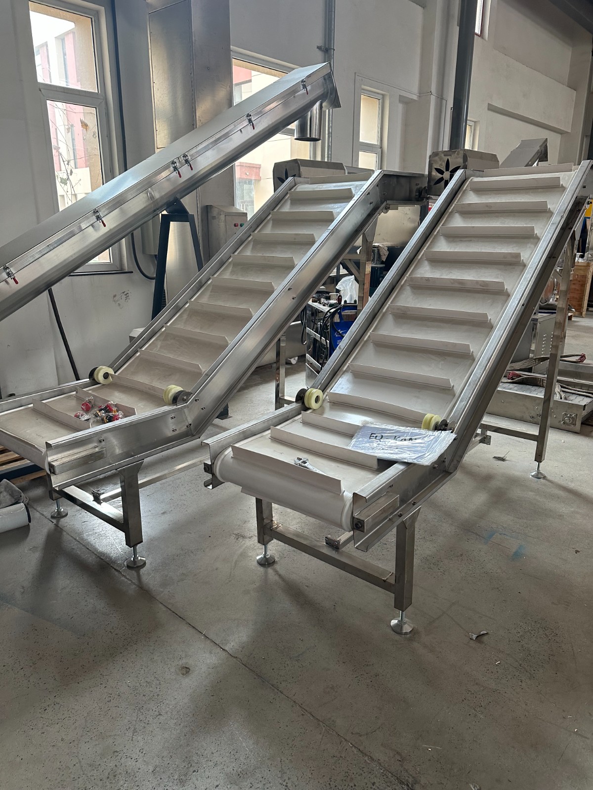 Stainless steel chain plate conveyor