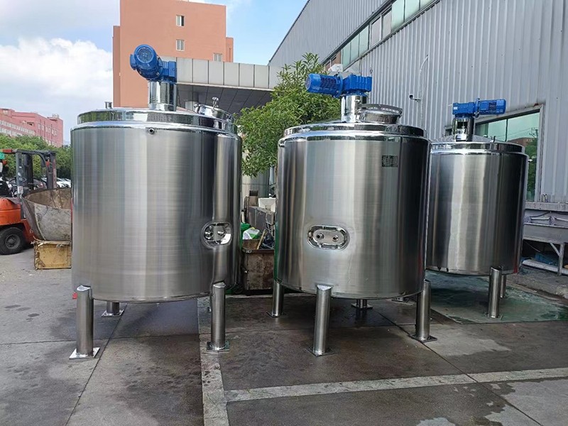 Stainless steel liquid mixing tank