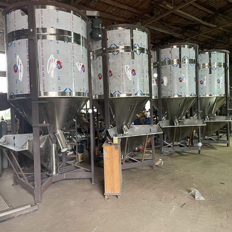 Plastic granule mixer