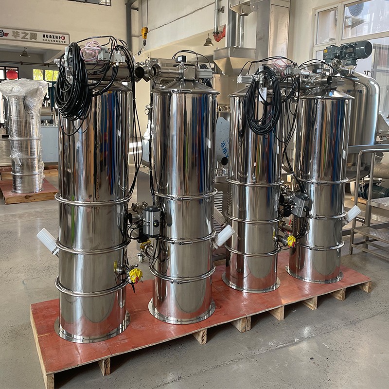 Mobile vacuum feeding machine