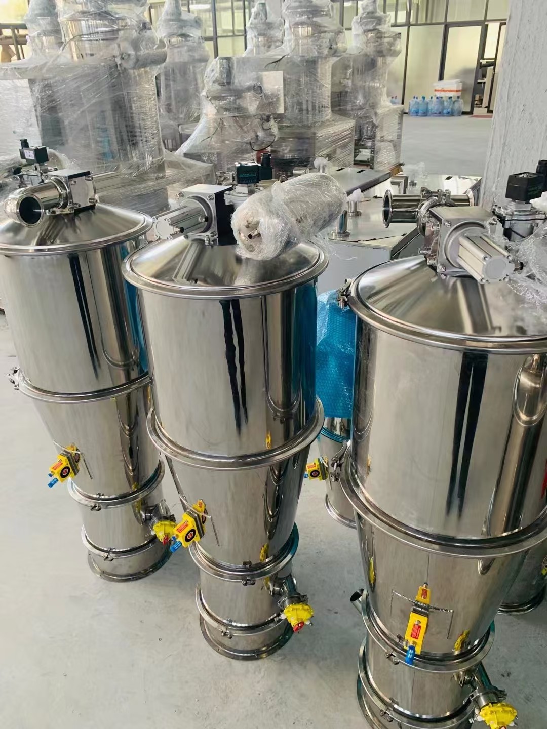 Mobile vacuum feeder