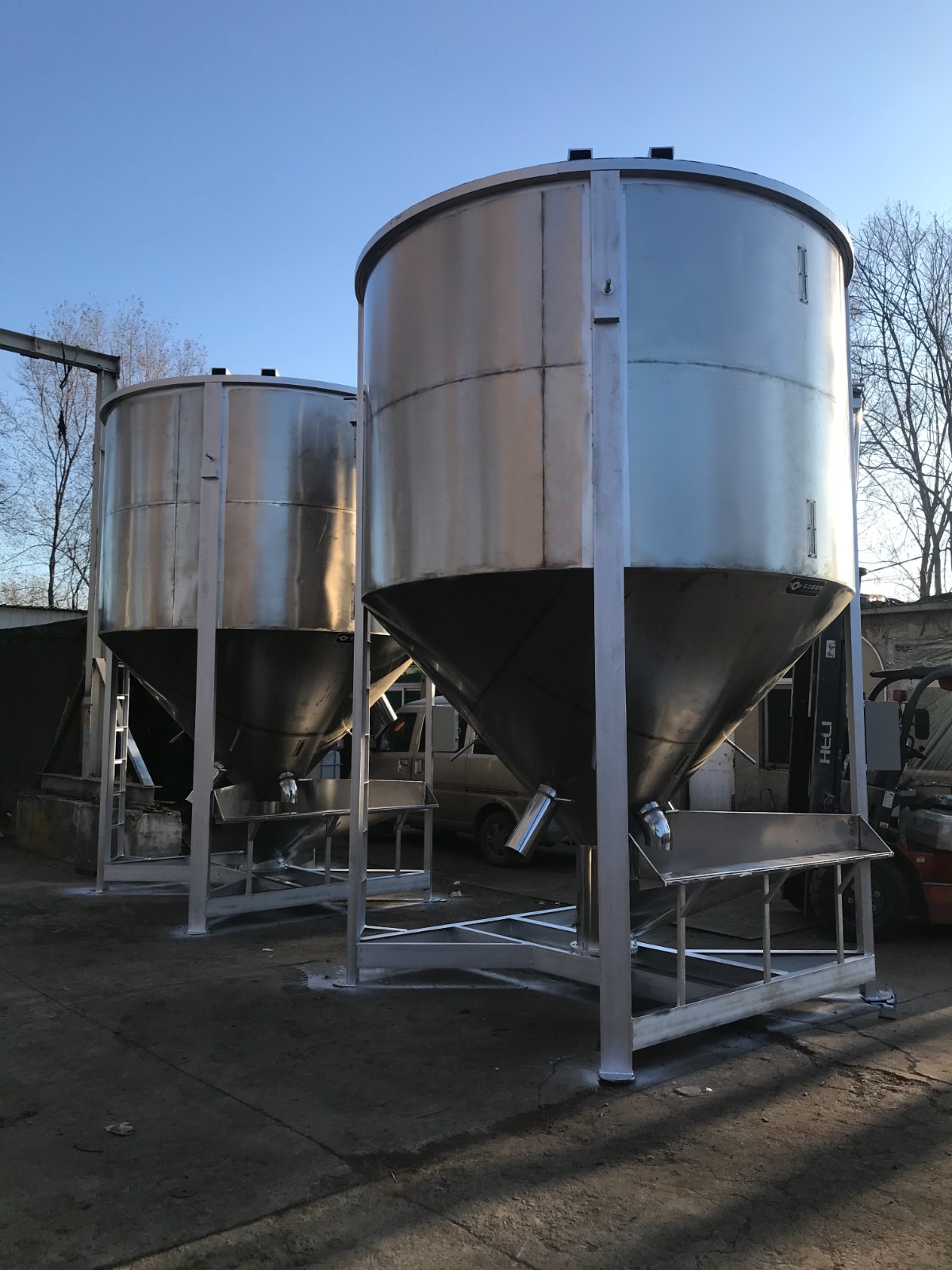 Vertical drying mixer