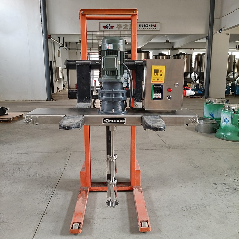 Mobile lifting mixer Mobile lifting mixer