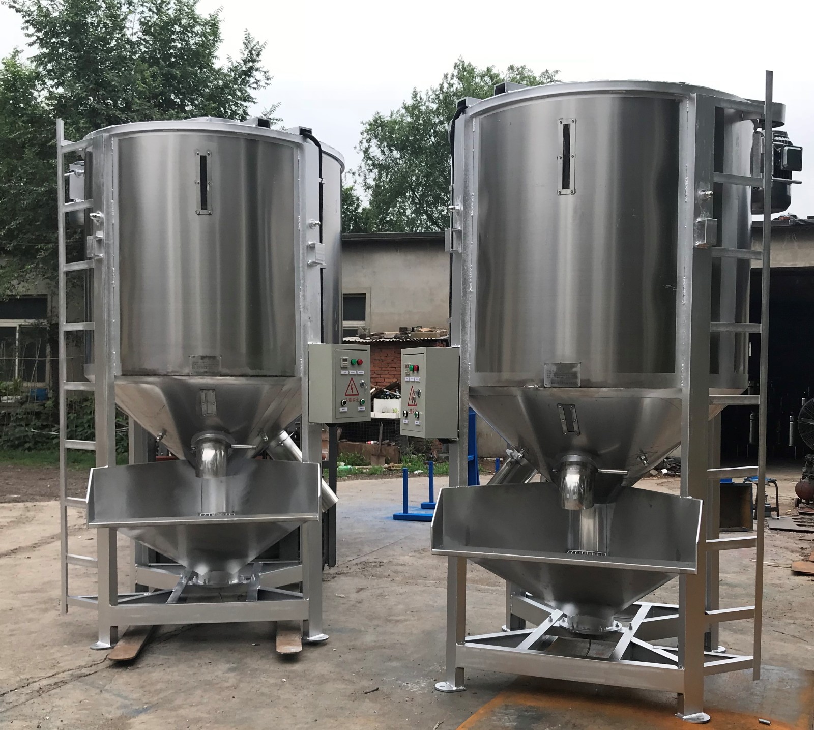 Plastic granule mixer Plastic granule mixer