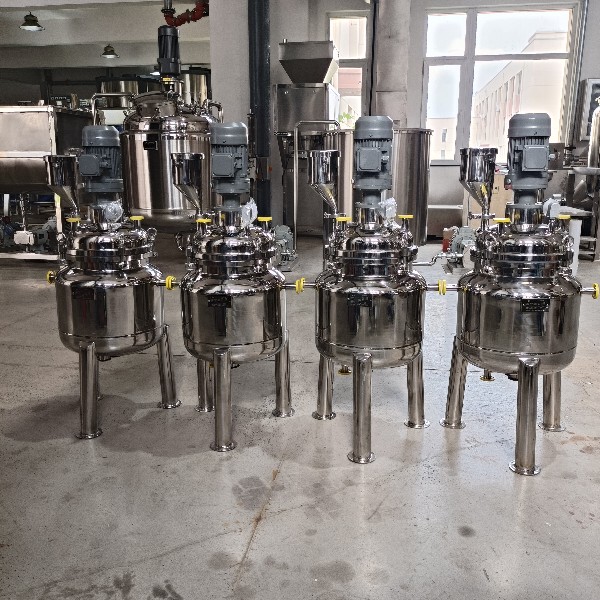 Double layer heating reactor