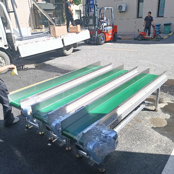 Mobile conveyor belt Mobile conveyor belt