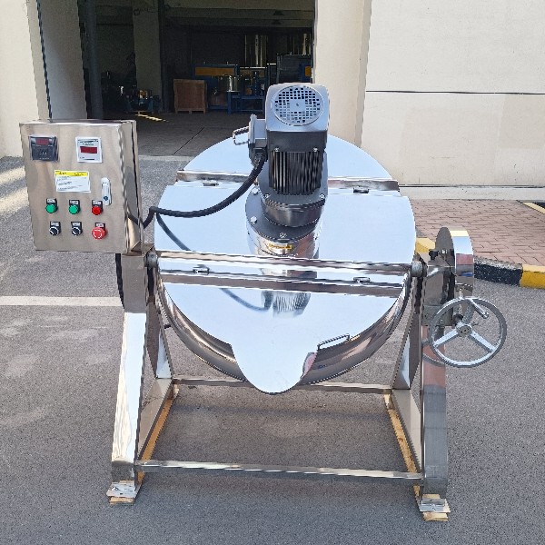 Filling jam boiling pot Filling jam boiling pot