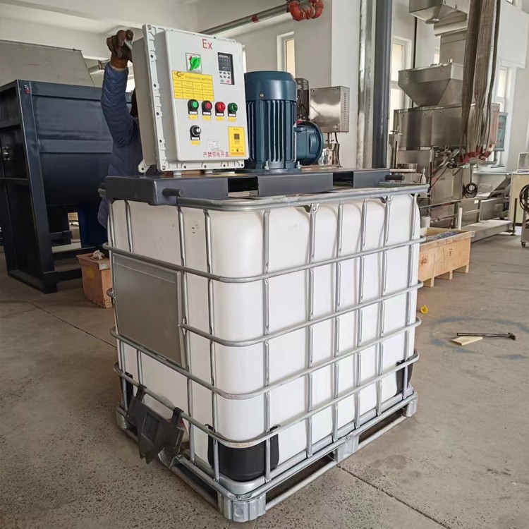 Lift type IBC mixer