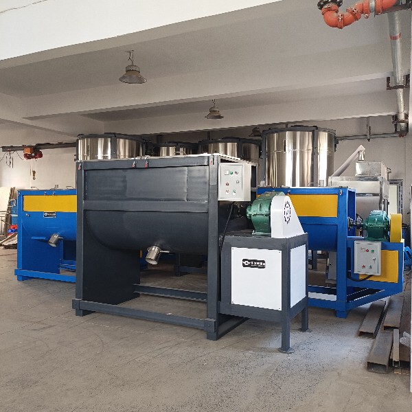 Double screw horizontal mixer Double screw horizontal mixer