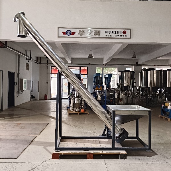 Inclined screw conveyor