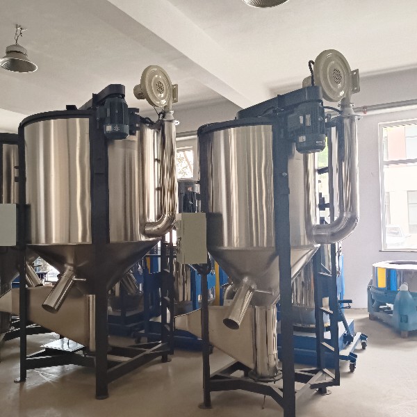 Vertical mixer Vertical mixer