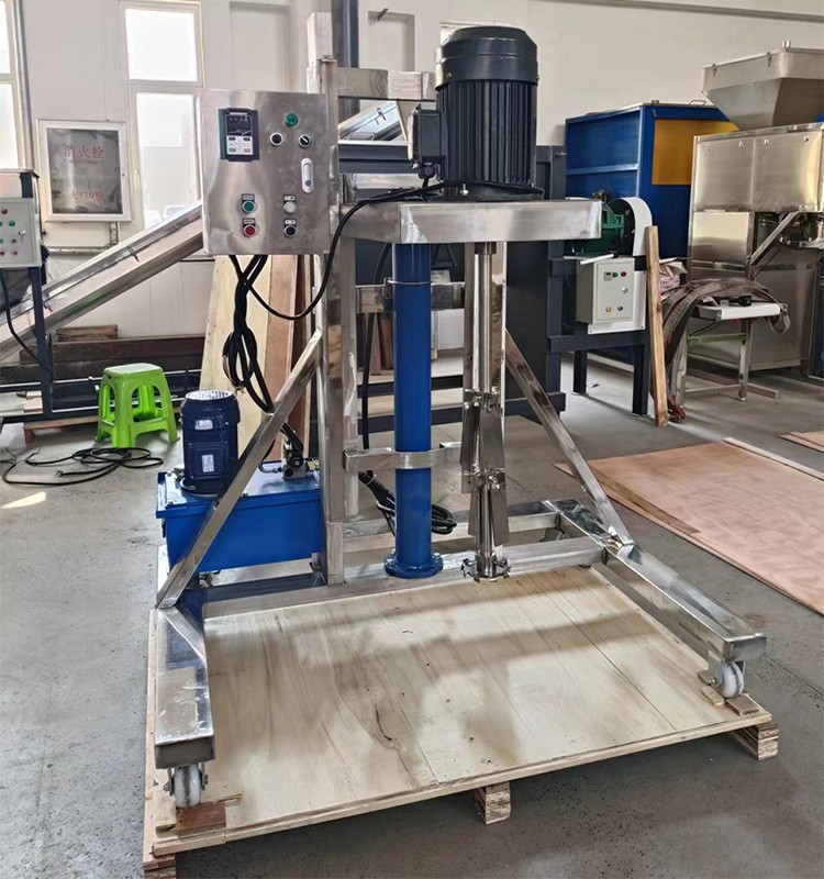 Hydraulic lifting mixer