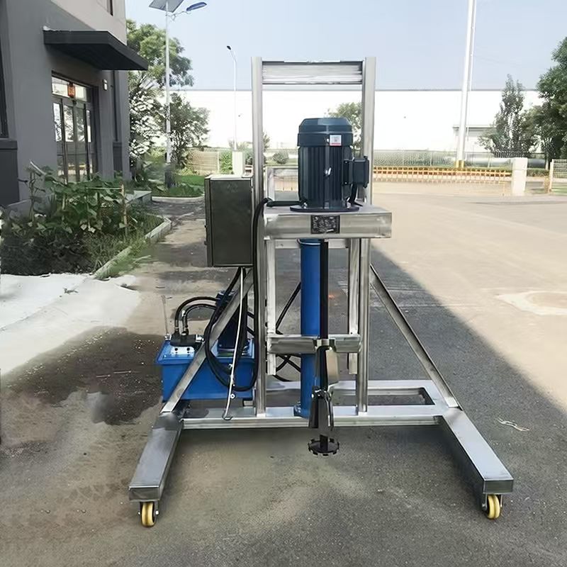 Electric lifting IBC mixer