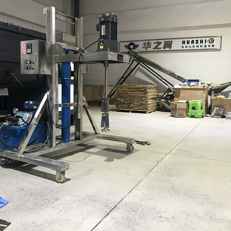 Electric lifting IBC mixer