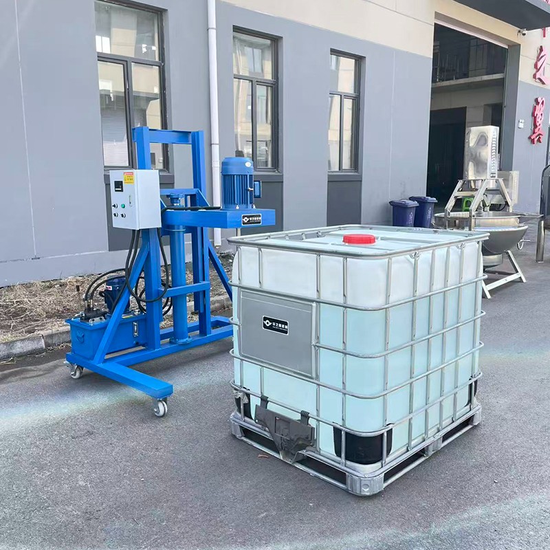 IBC lifting mixer