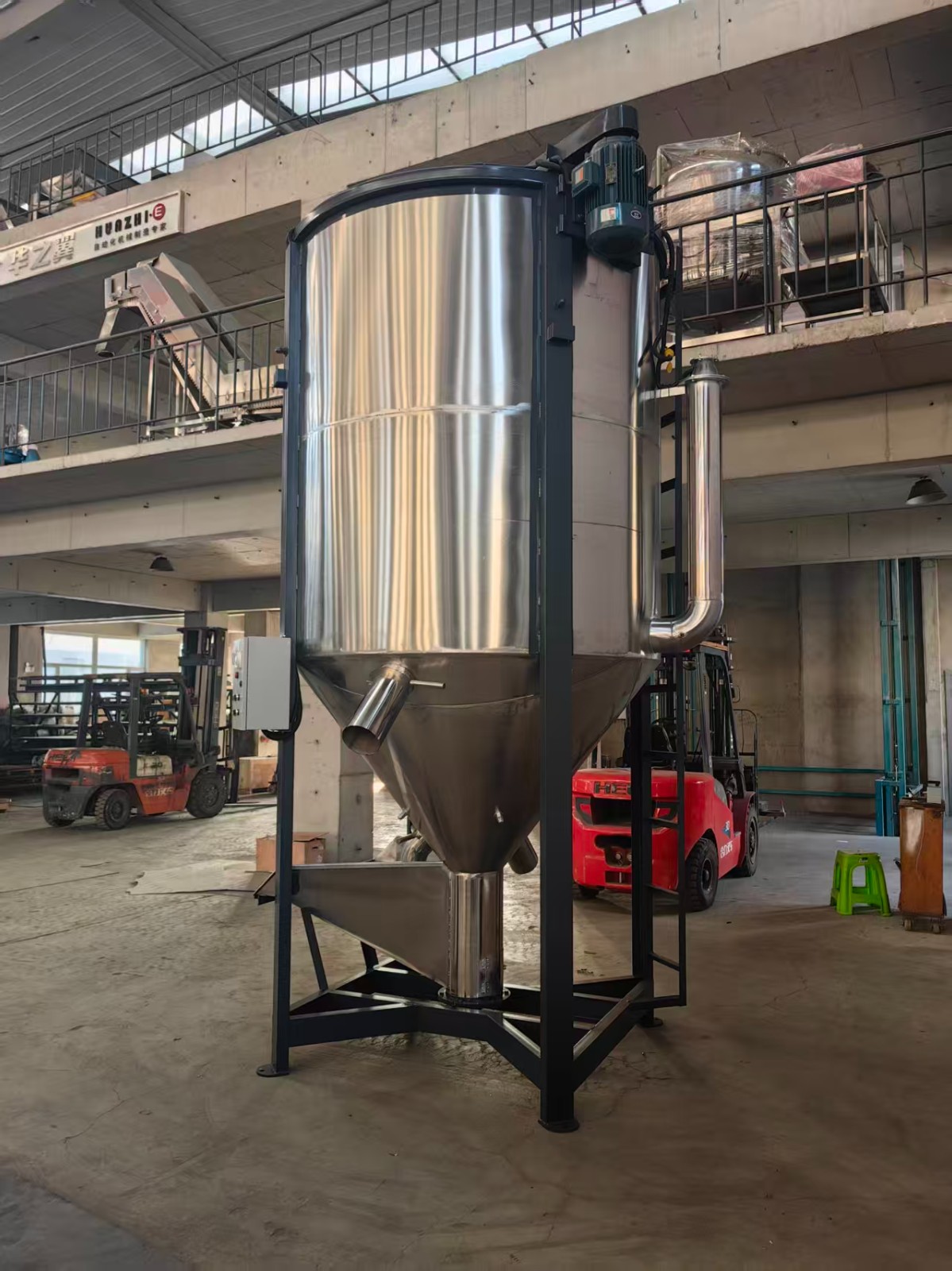 Stainless steel vertical mixer