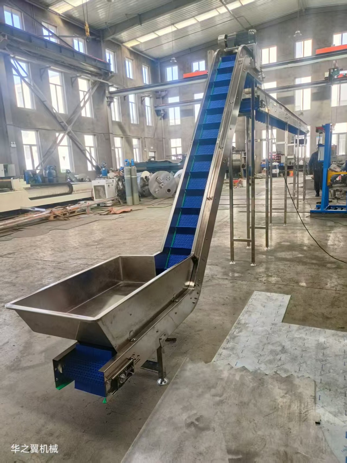 PVC skirt edge baffle belt conveyor