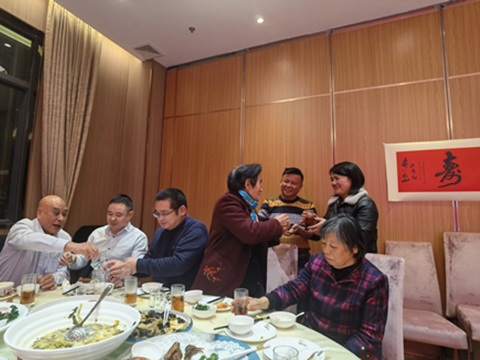 Fener Festivali ve Papa Jia'nın Doğum Günü