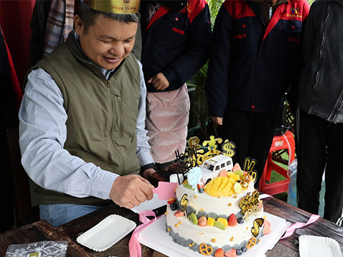 Genel menajer Andre'nin doğum günü