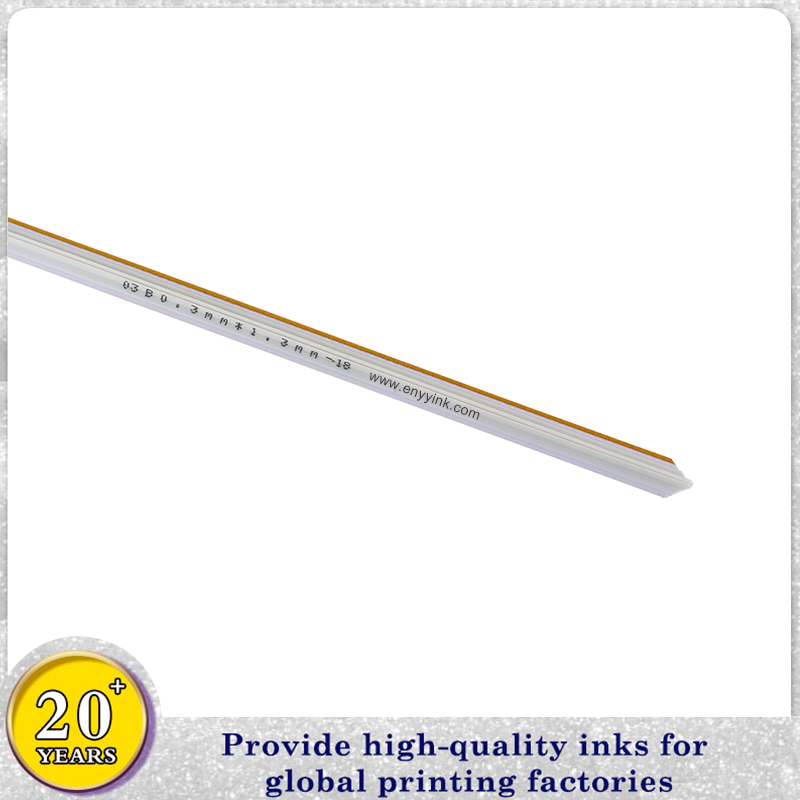 Китай Высокоточная биговальная матричная лента, биговальная линейка 0,5 мм, 0,6 мм, 0,7 мм, 0,8 мм, долговечная высекальная матрица для печати на коробках из гофрированного картона, производитель